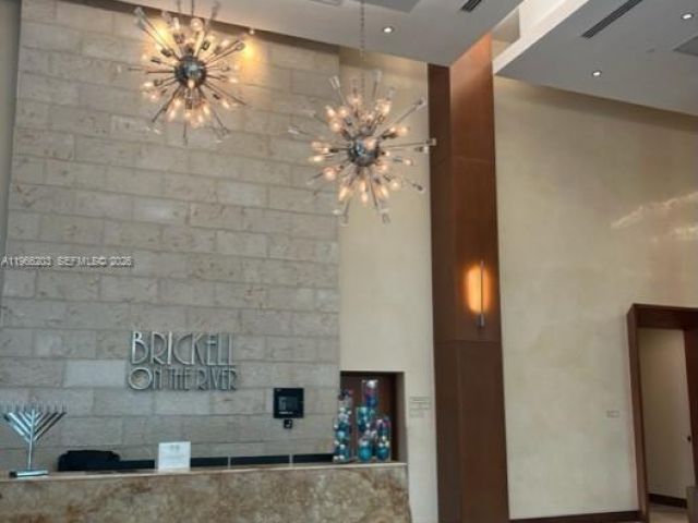 2-bedroom condo for rent in Miami - 31 SE 5th St 601 - MondialRealty