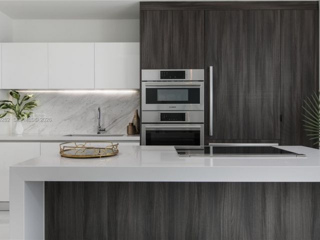 Apartment for rent  Unit #3402 - photo 7487983