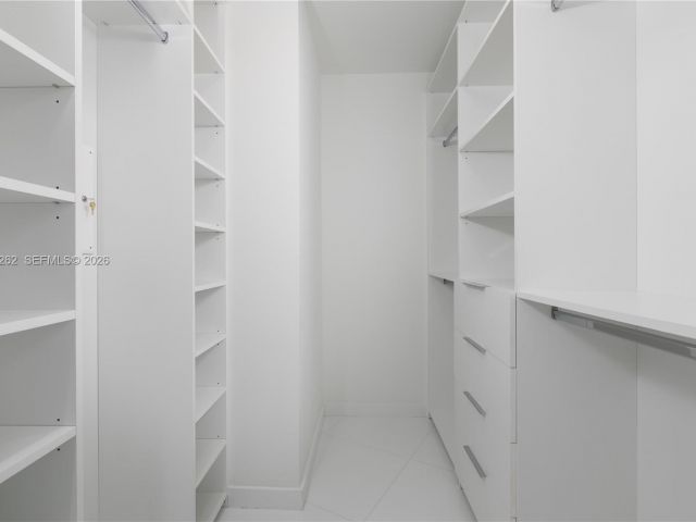 Apartment for rent  Unit #3402 - photo 7487991