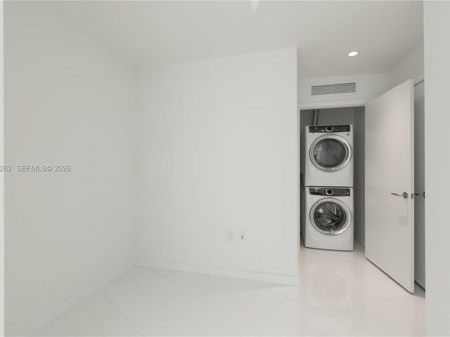 Apartment for rent  Unit #3402 - photo 7487992