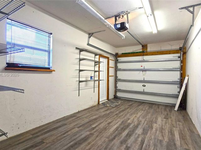 Home for rent at 909 SW 9th Ave - photo 7453281