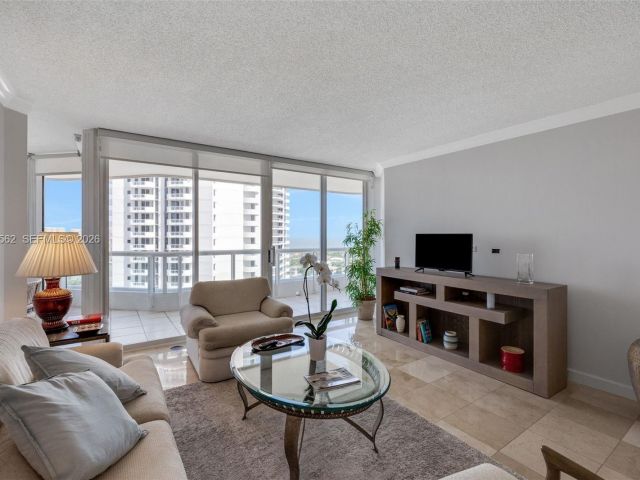 Apartment for sale  Unit #1802 - photo 7505484