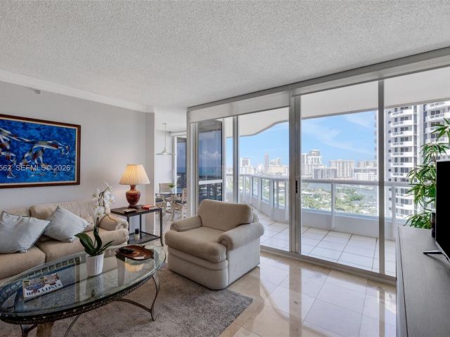 Apartment for sale  Unit #1802 - photo 7505486