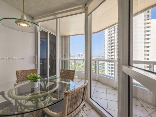 Apartment for sale  Unit #1802 - photo 7505489