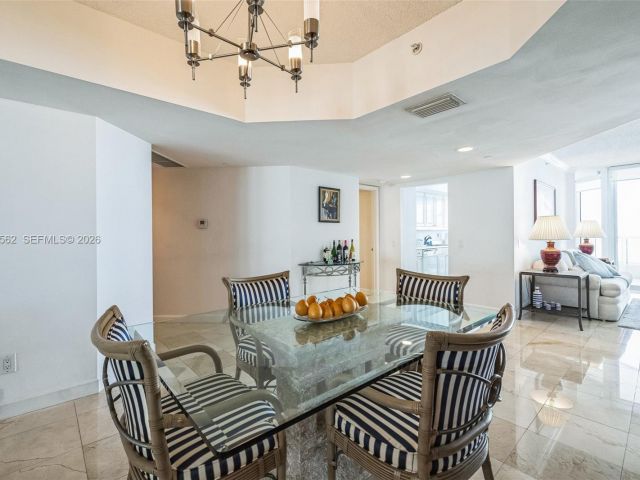 Apartment for sale  Unit #1802 - photo 7505492