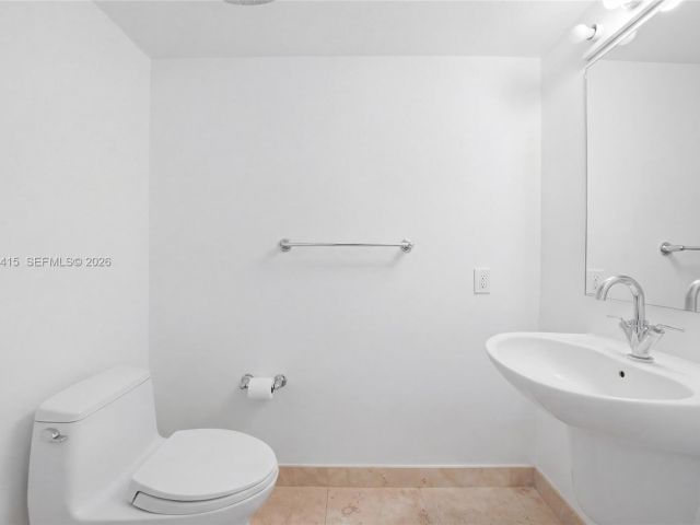 Apartment for sale  Unit #2104 - photo 7490803