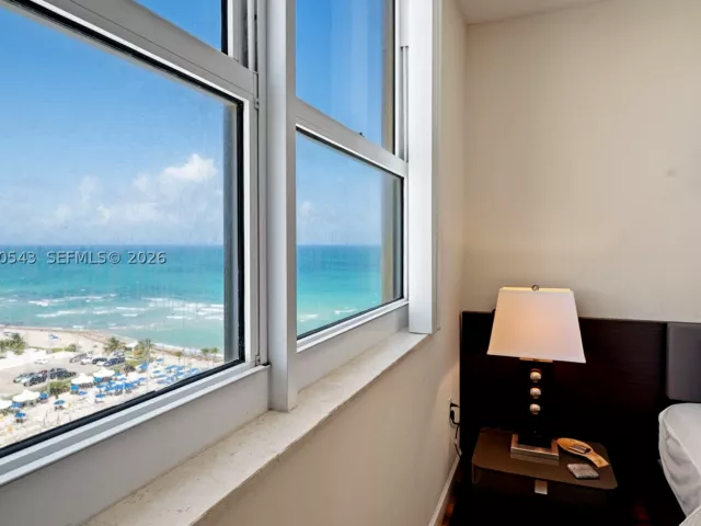 2-bedroom condo for sale in Hallandale Beach - 2080 S Ocean Dr 1402 - MondialRealty