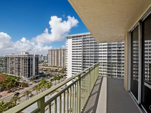 2-bedroom condo for sale in Hallandale Beach - 2080 S Ocean Dr 1402 - MondialRealty