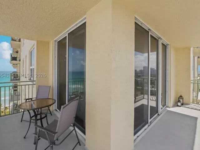 2-bedroom condo for sale in Hallandale Beach - 2080 S Ocean Dr 1402 - MondialRealty