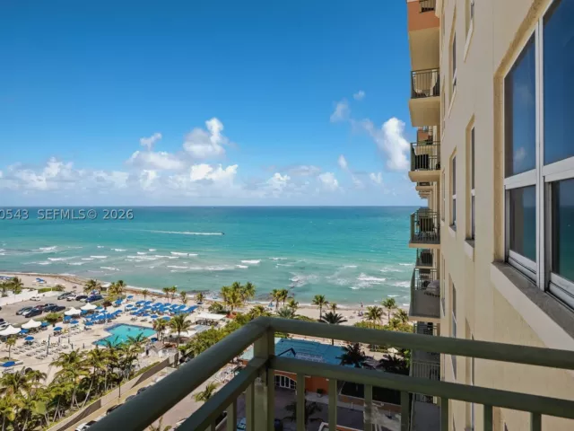 2-bedroom condo for sale in Hallandale Beach - 2080 S Ocean Dr 1402 - MondialRealty