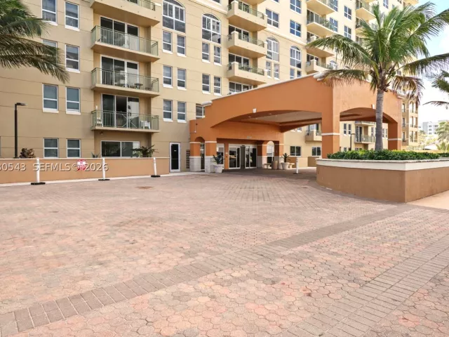 2-bedroom condo for sale in Hallandale Beach - 2080 S Ocean Dr 1402 - MondialRealty
