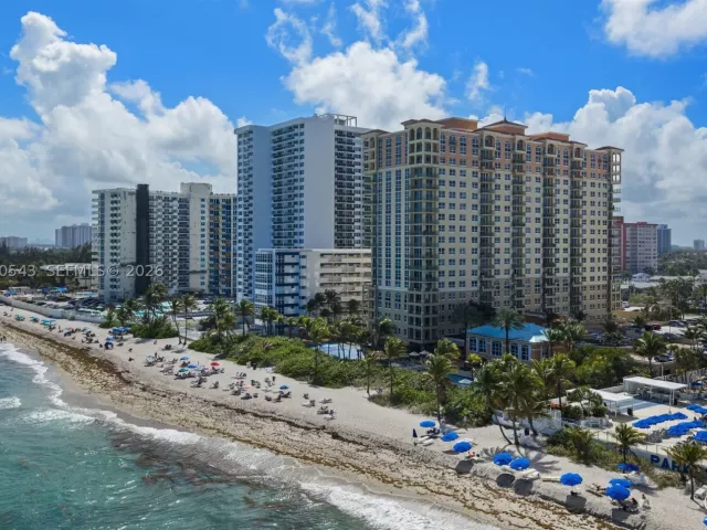 2-bedroom condo for sale in Hallandale Beach - 2080 S Ocean Dr 1402 - MondialRealty