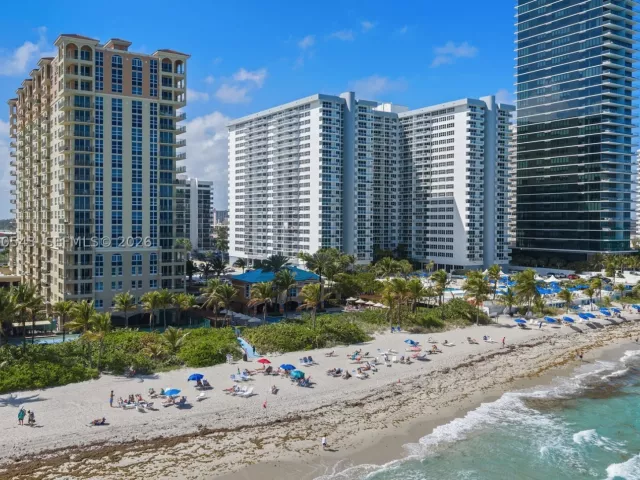 2-bedroom condo for sale in Hallandale Beach - 2080 S Ocean Dr 1402 - MondialRealty