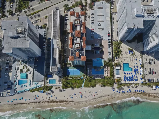 2-bedroom condo for sale in Hallandale Beach - 2080 S Ocean Dr 1402 - MondialRealty