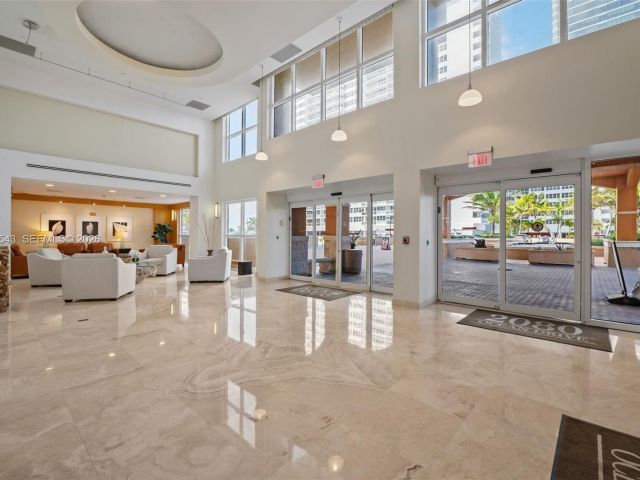 Apartment for sale  Unit #1402 - photo 7498327