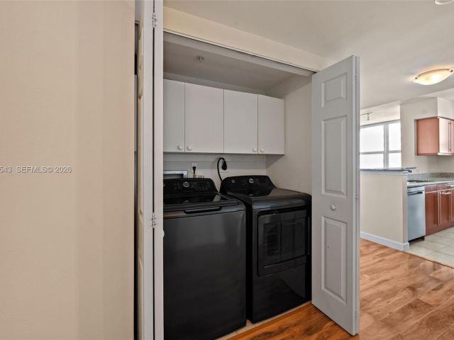 Apartment for sale  Unit #1402 - photo 7498331