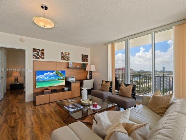 Apartment for sale  Unit #1402 - photo 7498332