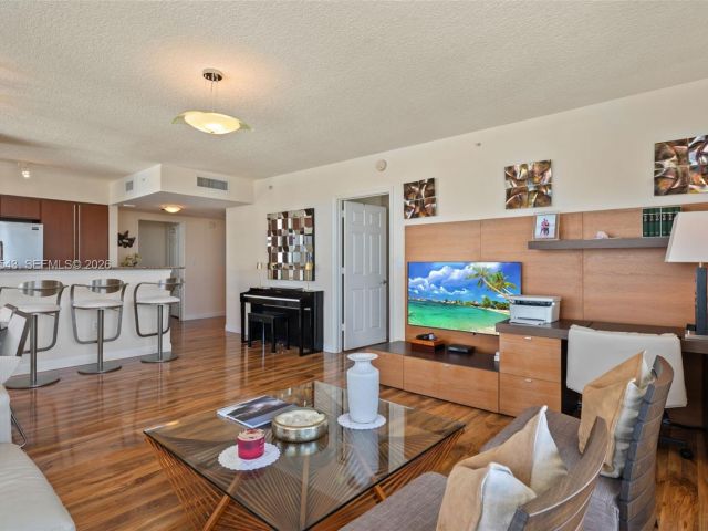 Apartment for sale  Unit #1402 - photo 7498334