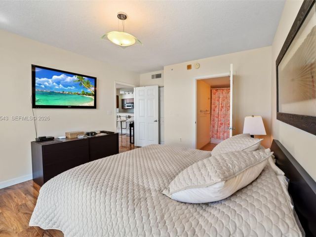 Apartment for sale  Unit #1402 - photo 7498344