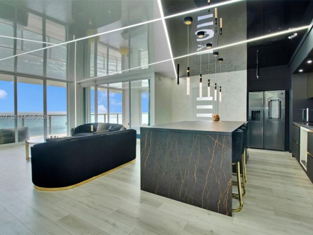 Apartment for rent  Unit #2002 - photo 7486562