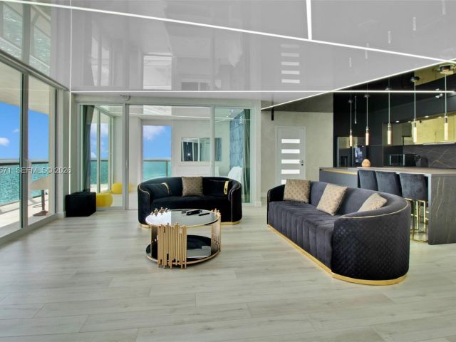 Apartment for rent  Unit #2002 - photo 7486564