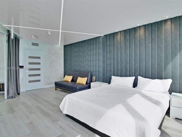 Apartment for rent  Unit #2002 - photo 7486570