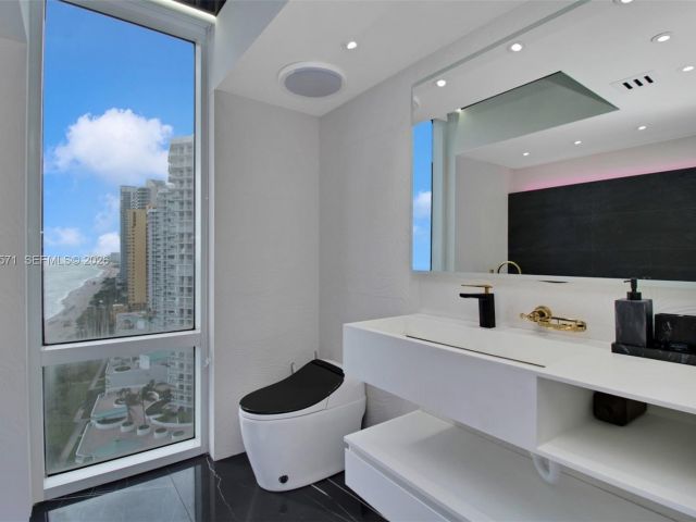 Apartment for rent  Unit #2002 - photo 7486575