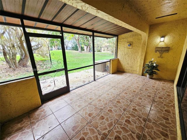 Home for rent at 3950 ESTEPONA AVE 6-D-6 - photo 7484963