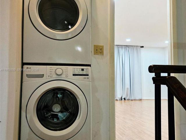 Home for rent at 3950 ESTEPONA AVE 6-D-6 - photo 7484966