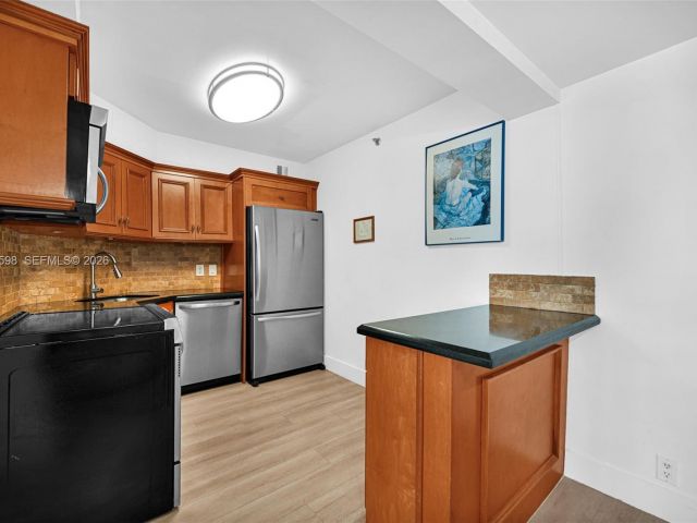 Apartment for sale  Unit #1214 - photo 7505445