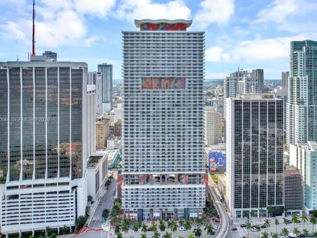 3-bedroom condo for rent in Miami - 50 Biscayne Blvd 3802 - MondialRealty