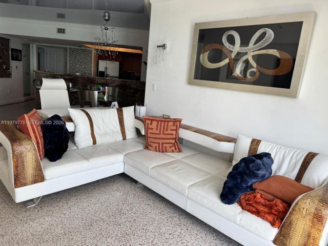 Apartment for sale  Unit #2710 - photo 7486549