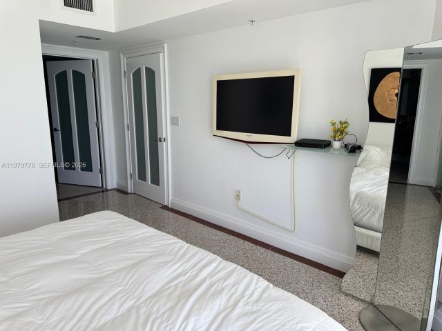 Apartment for sale  Unit #2710 - photo 7486553