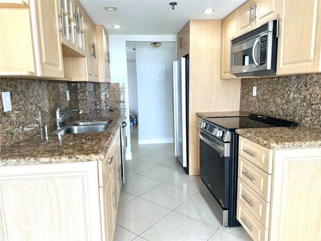 Apartment for sale  Unit #2411 - photo 7495355