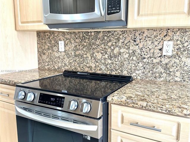 Apartment for sale  Unit #2411 - photo 7495356