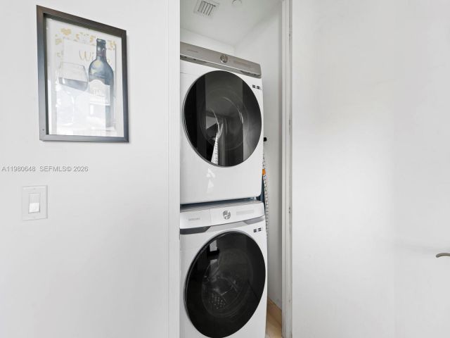 Apartment for rent  Unit #405 - photo 7497407