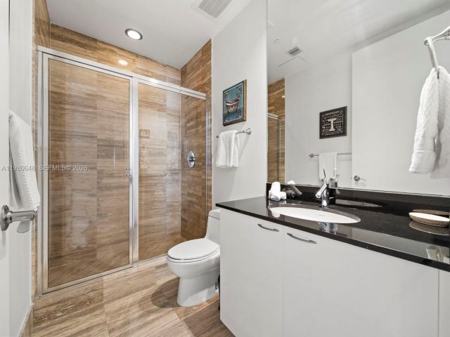 Apartment for rent  Unit #405 - photo 7497410