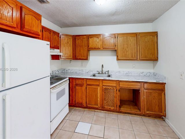 Home for sale at 1664 SW 2nd Ct - photo 7459449