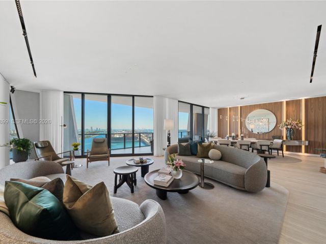 Apartment for sale  Unit #3201 - photo 7487445