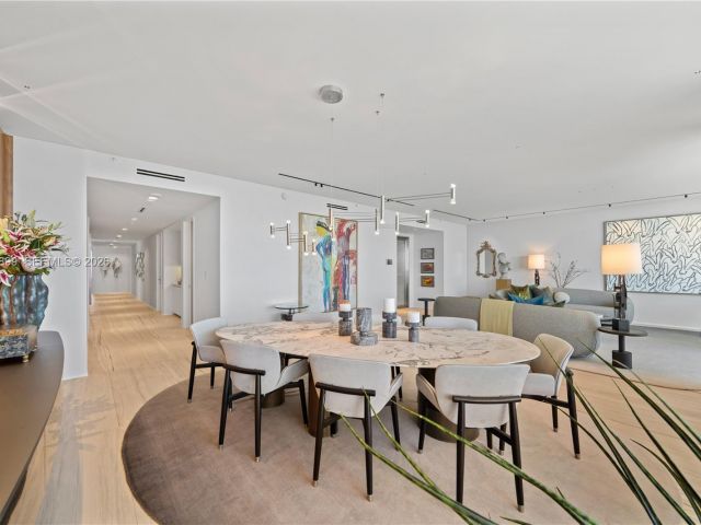 Apartment for sale  Unit #3201 - photo 7487446