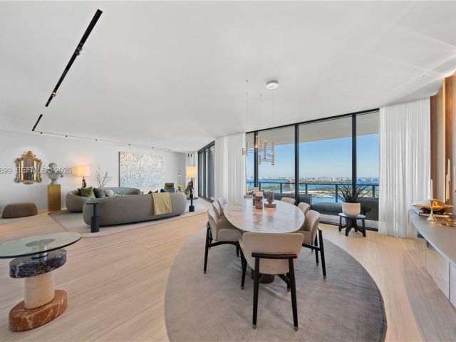 Apartment for sale  Unit #3201 - photo 7487448