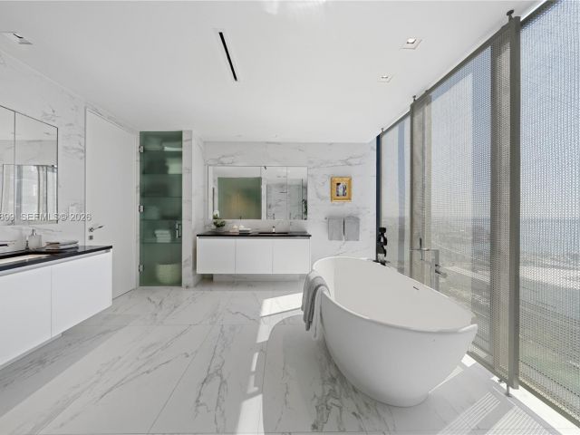 Apartment for sale  Unit #3201 - photo 7487455