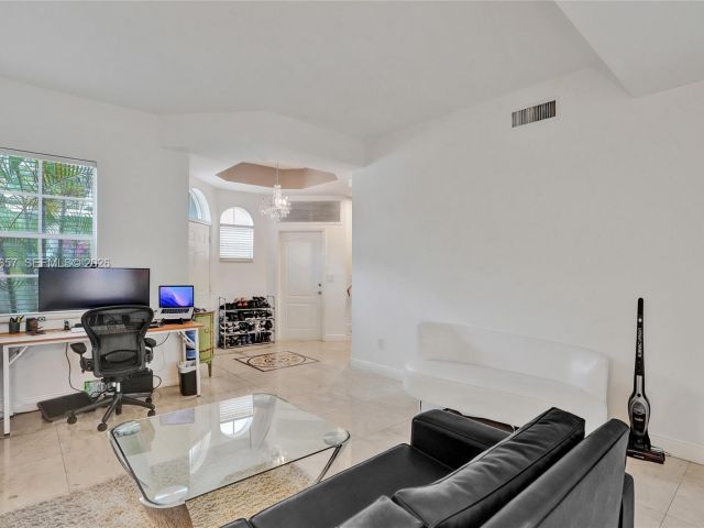 Home for sale at 18450 NE 30th place 18450 - photo 7476399