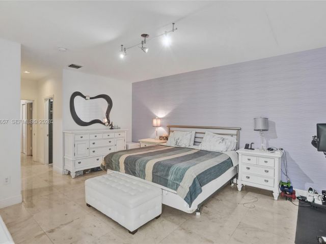 Home for sale at 18450 NE 30th place 18450 - photo 7476417