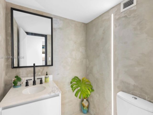 Apartment for sale  Unit #504 - photo 7504227