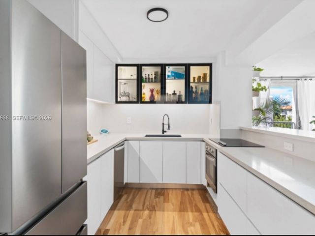 Apartment for sale  Unit #504 - photo 7504228