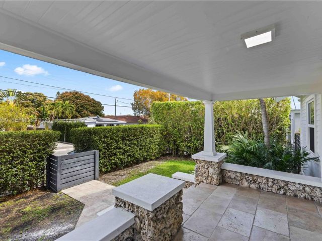 Home for sale at 2434 SW 15th St - photo 7503702