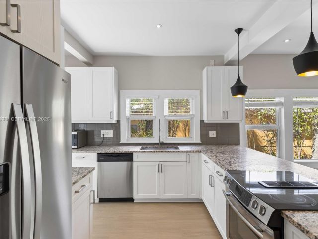 Home for sale at 2434 SW 15th St - photo 7503704