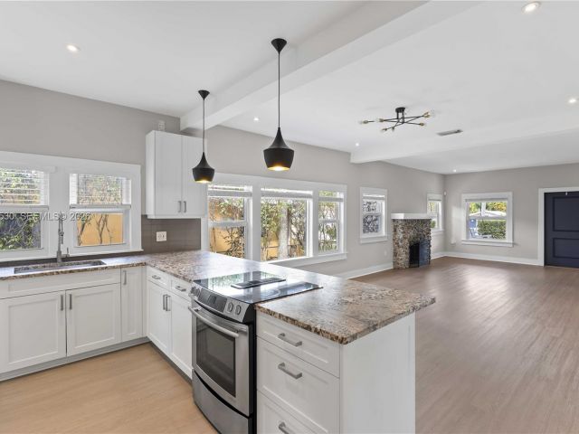 Home for sale at 2434 SW 15th St - photo 7503708