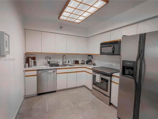 Apartment for sale  Unit #LPH13 - photo 7504005